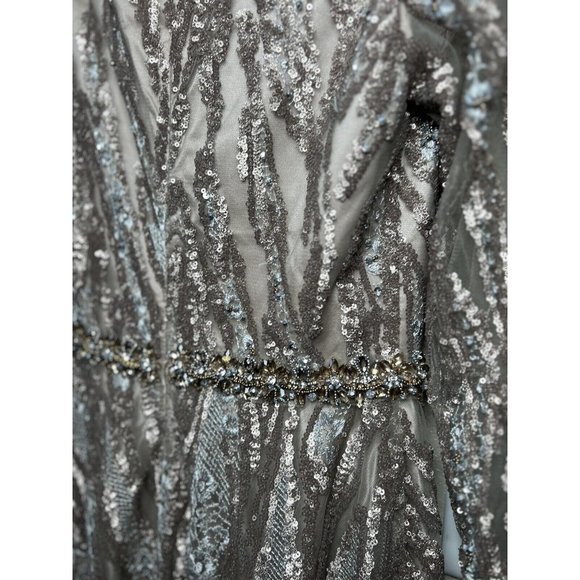 Mac Duggal size 4 Embroidered & Embellished Long Sleeve Tulle Ballgown $798 - Picture 12 of 16